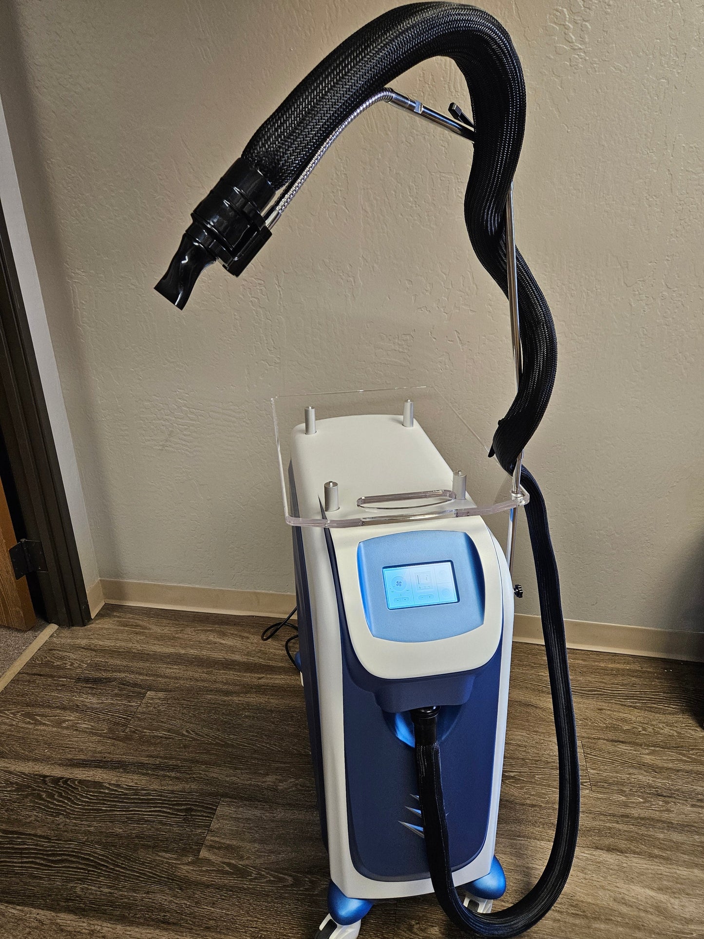 New Skin Cooling Aesthetic Device (Cryo Device)