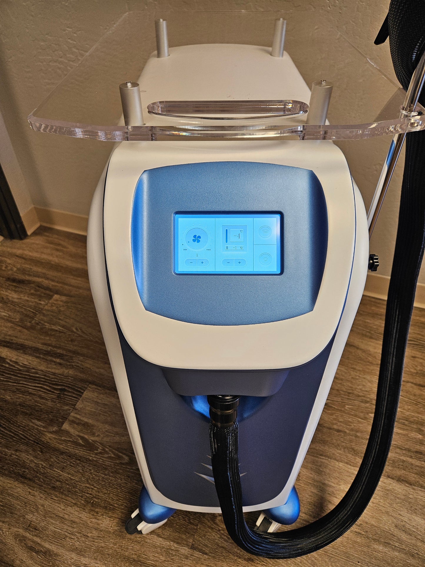 New Skin Cooling Aesthetic Device (Cryo Device)