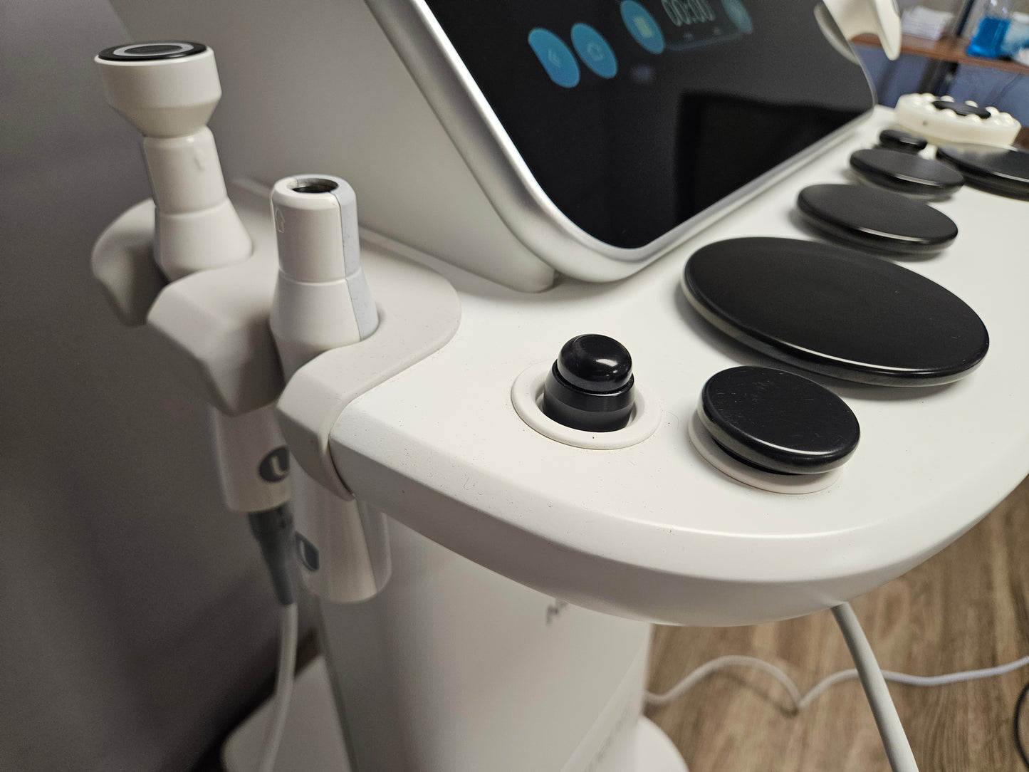 Lumenis NuEra Tight RF Body Contouring Device