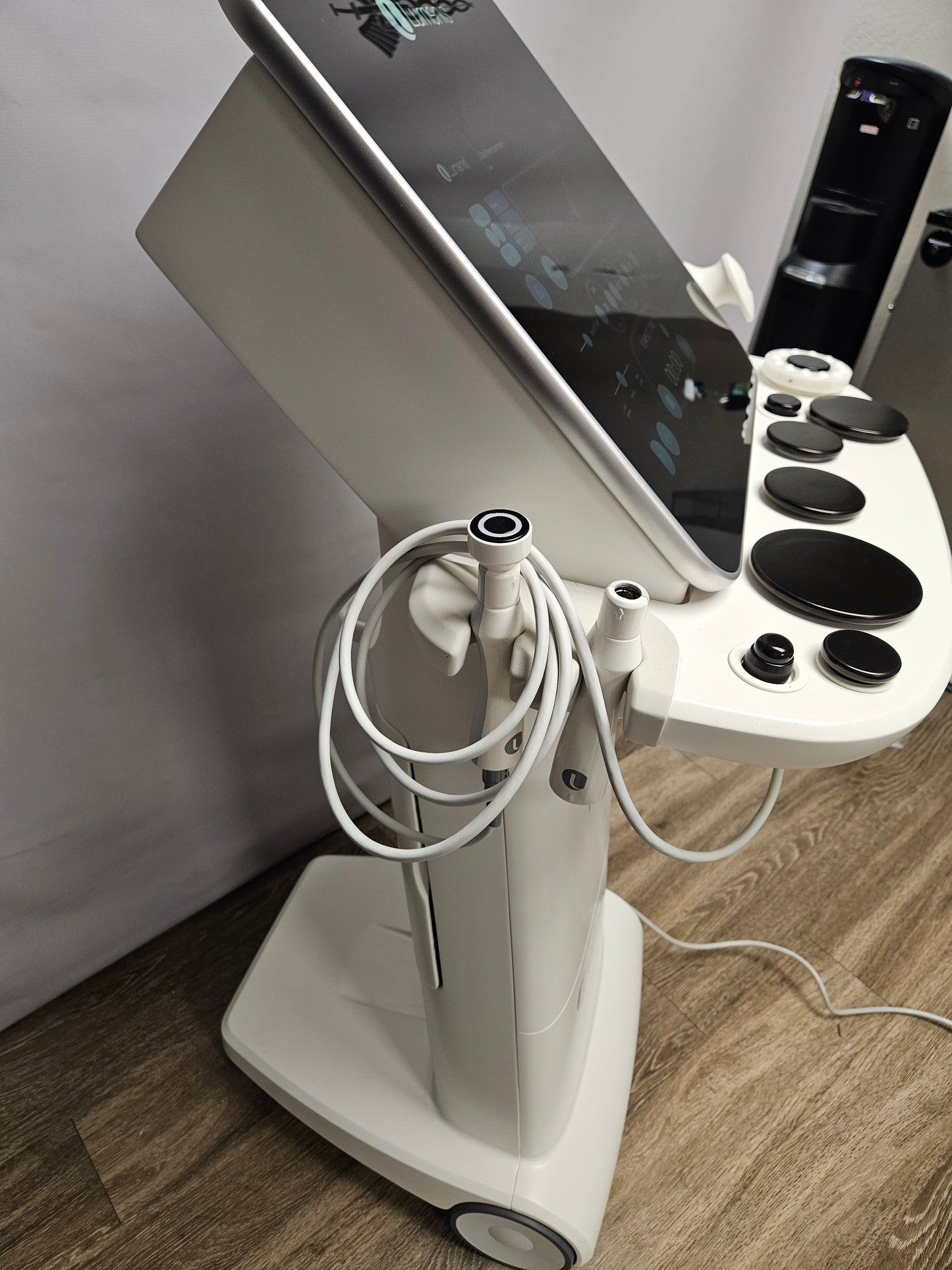 Lumenis NuEra Tight RF Body Contouring Device