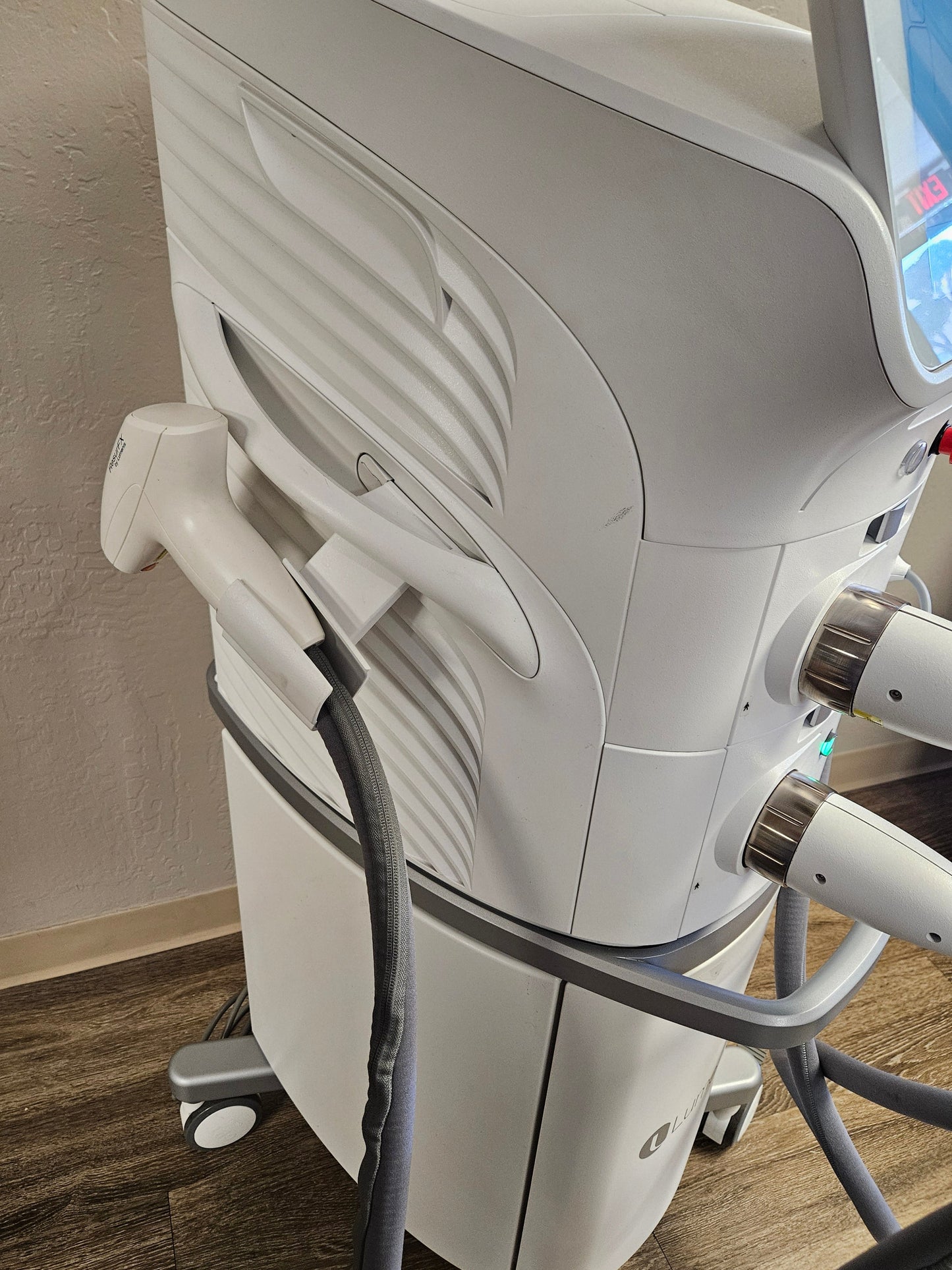 2022 Lumenis Stellar M22 IPL and ResurFx, (Low Pulses)