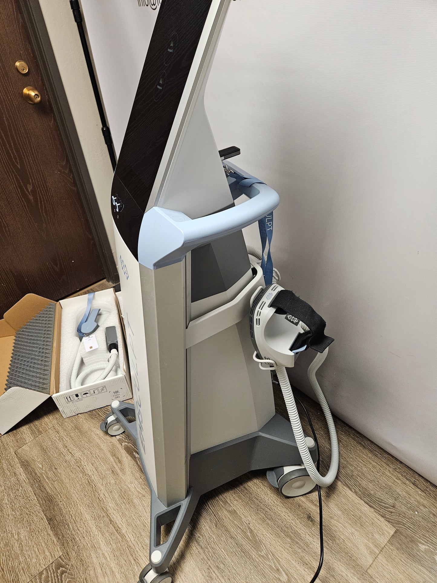 BTL Emsculpt Classic