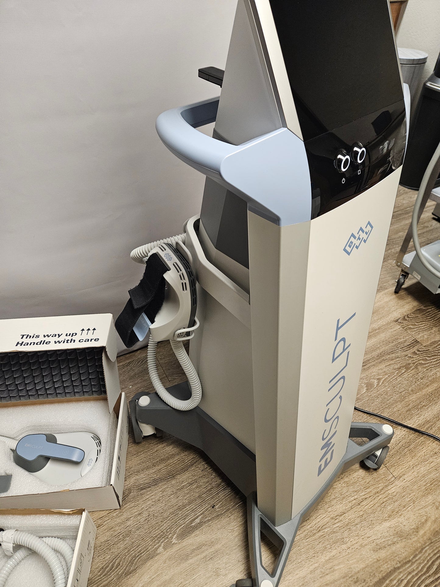 BTL Emsculpt Classic