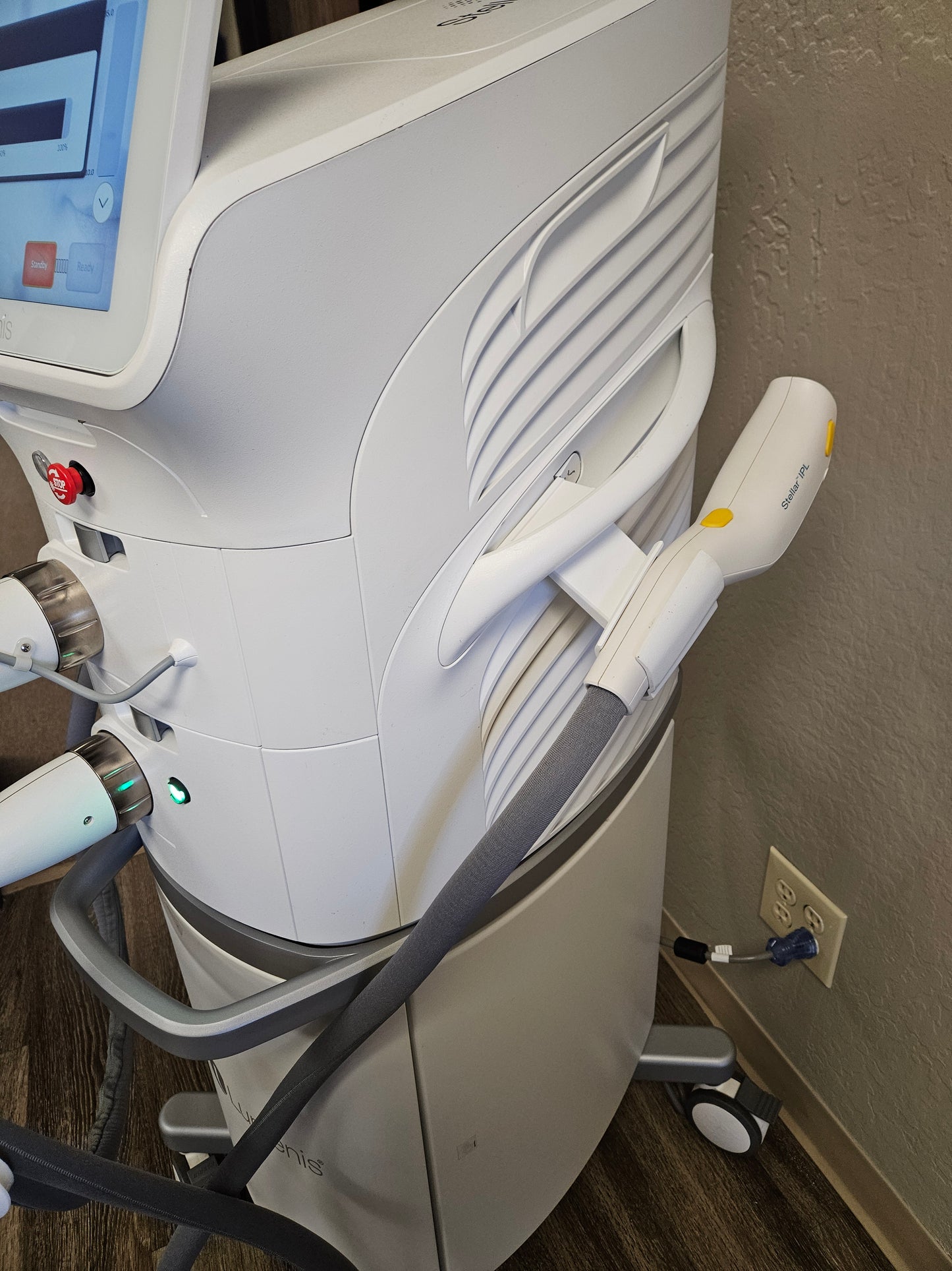 2022 Lumenis Stellar M22 IPL and ResurFx, (Low Pulses)