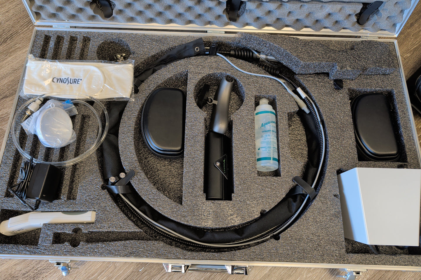 2024 Cynosure Elite iQ w/ Cryo6 Chiller