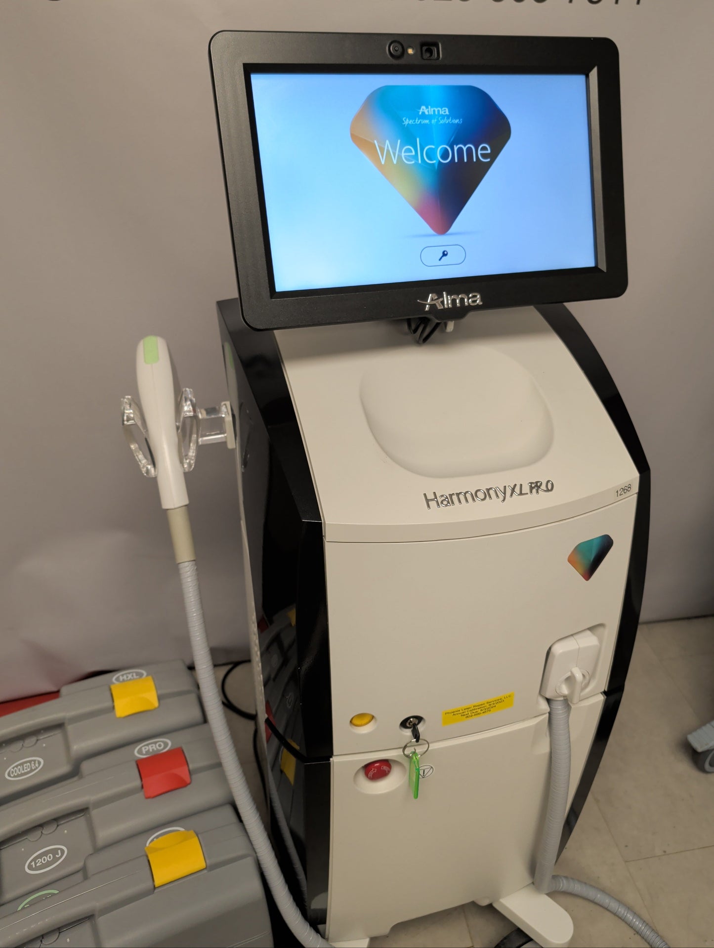 2016 Alma Lasers HARMONY XL PRO with DyeVL, SHRPRO, and Clearlift