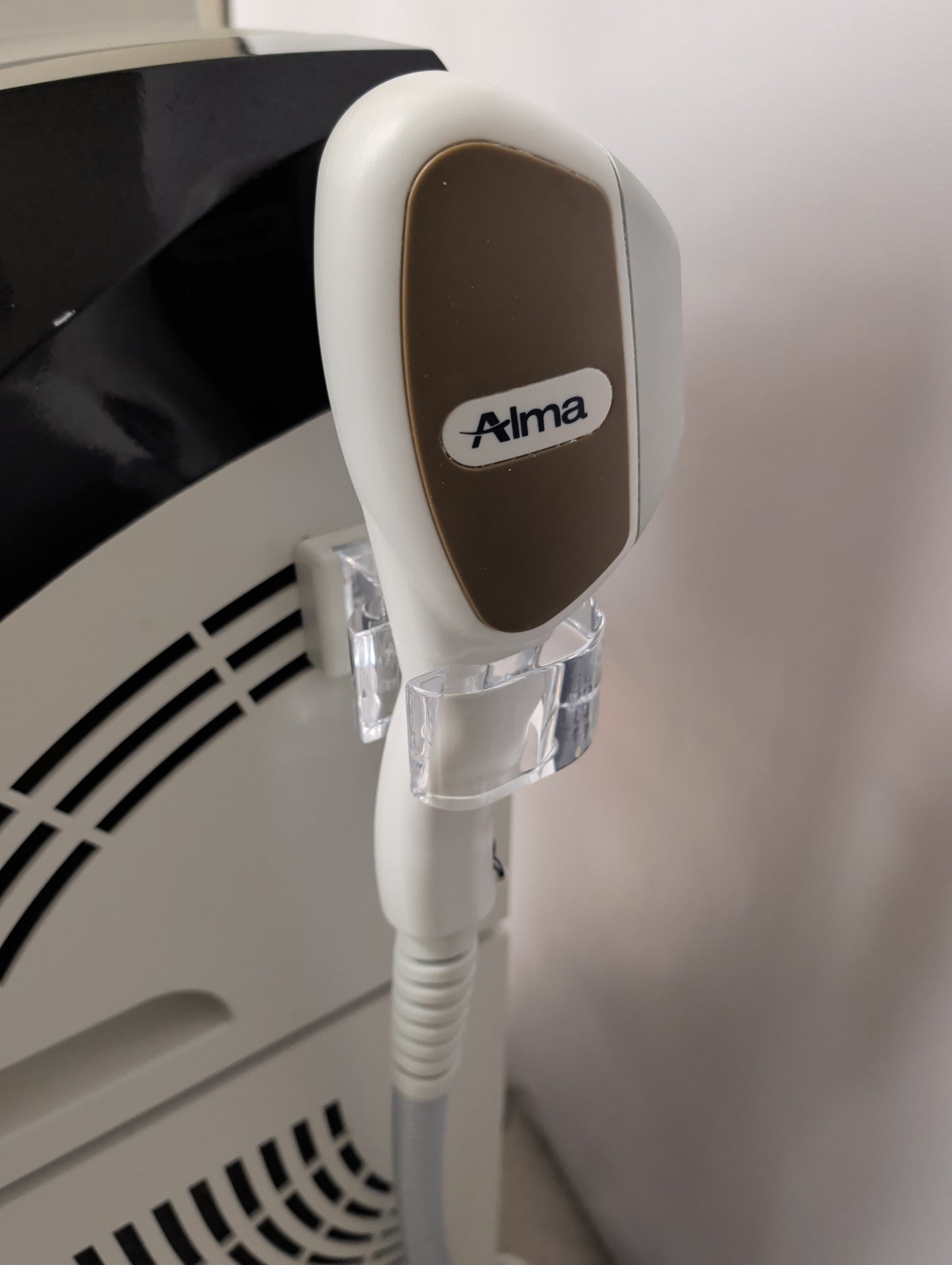 2016 Alma Lasers HARMONY XL PRO with DyeVL, SHRPRO, and Clearlift
